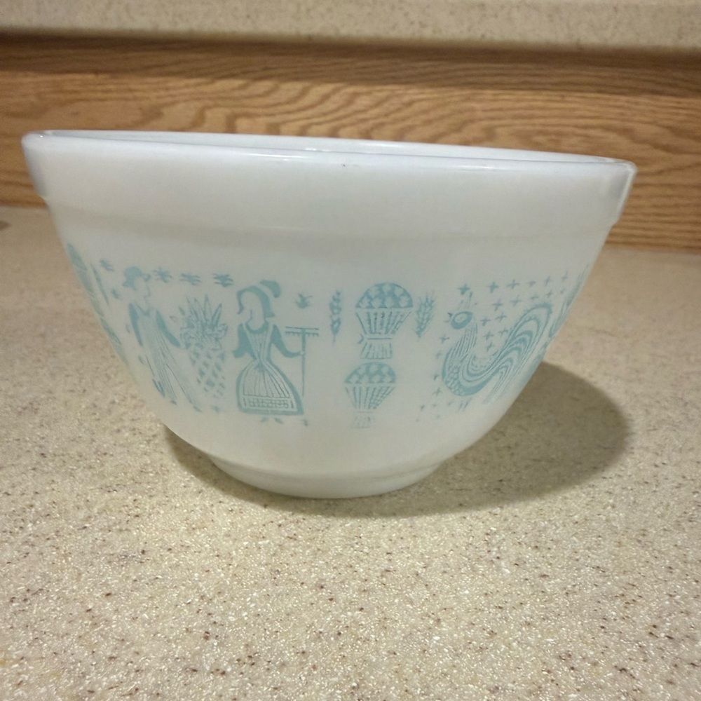 Vintage Pyrex #401 1 1/2 pint